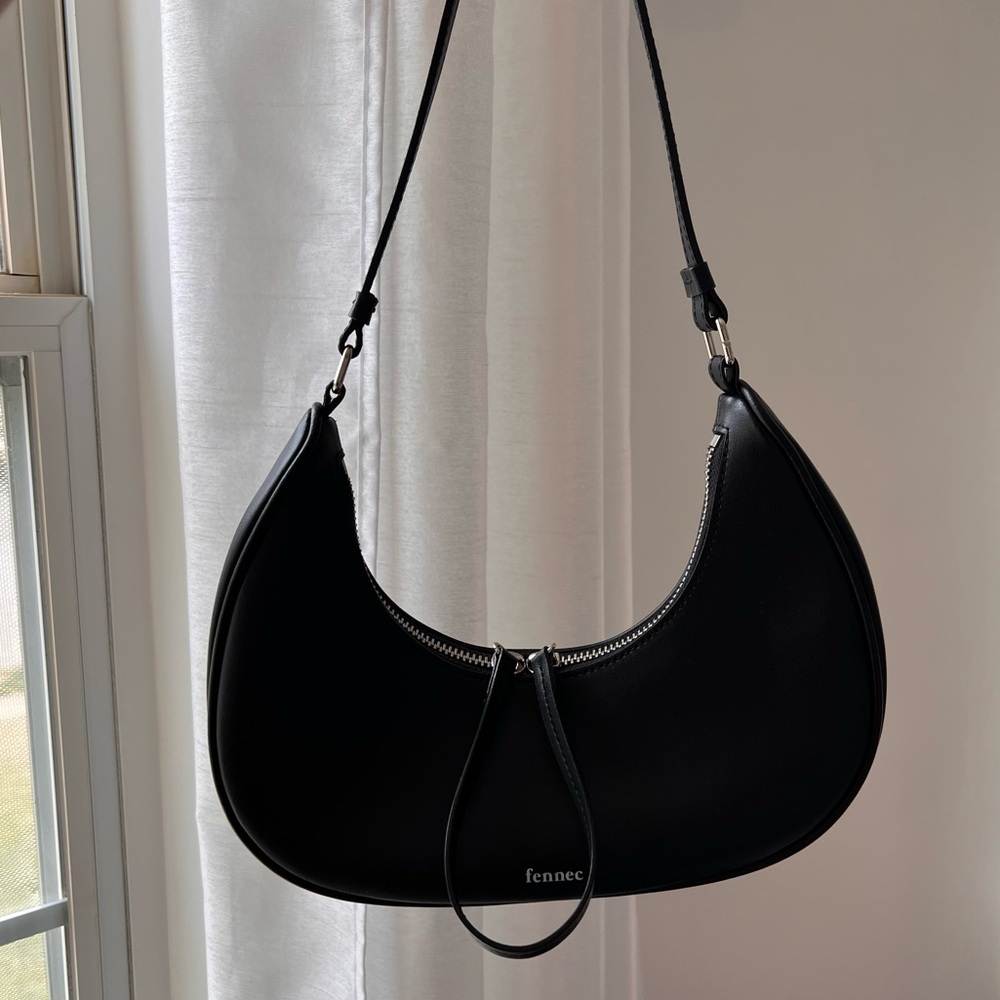 Fennec - Korean Leather Purse Brand! Fennec mini Crescent bag, black!